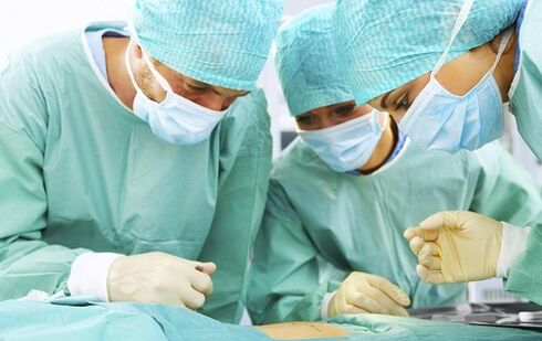 Kirurgi opravijo plastično operacijo, da povečajo dolžino in debelino penisa